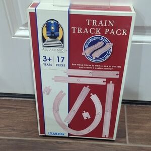 Train Track Pack with 17 Pieces